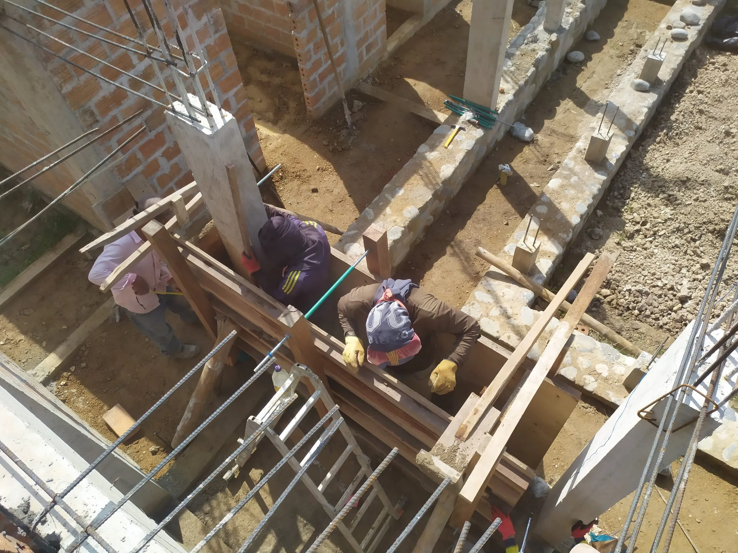 Casa 4 Gatos — muros y estructura