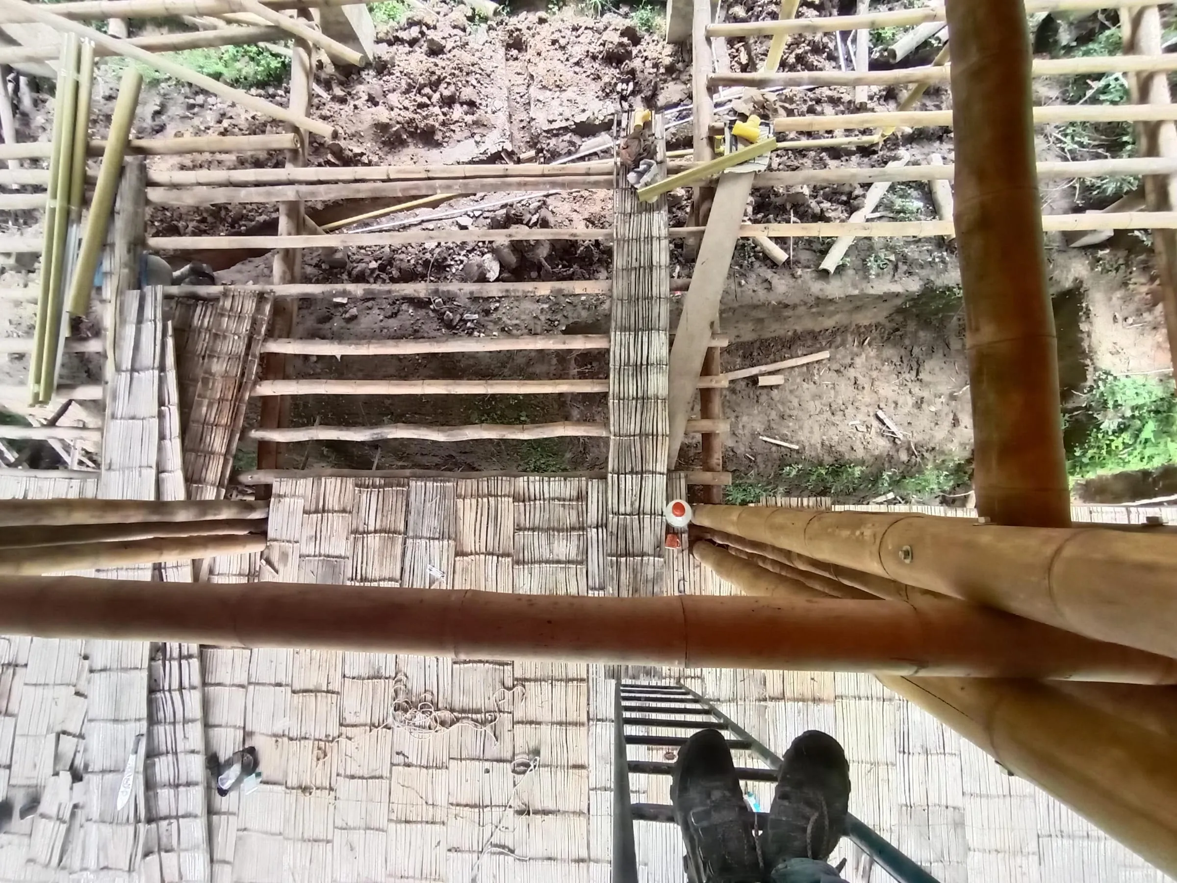 Casa Charguayacpo — basas y anclajes