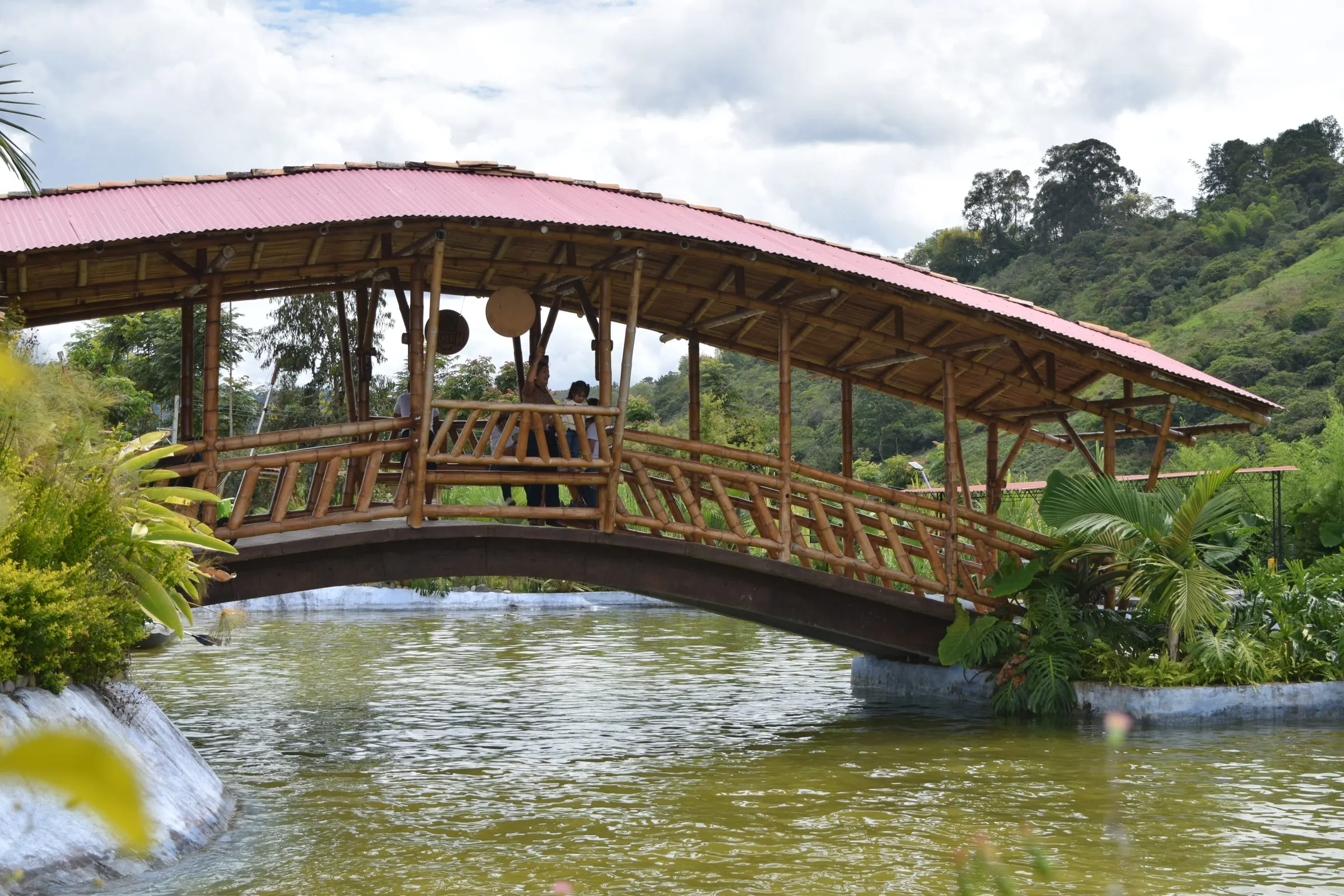 Puente Sumak — el arco